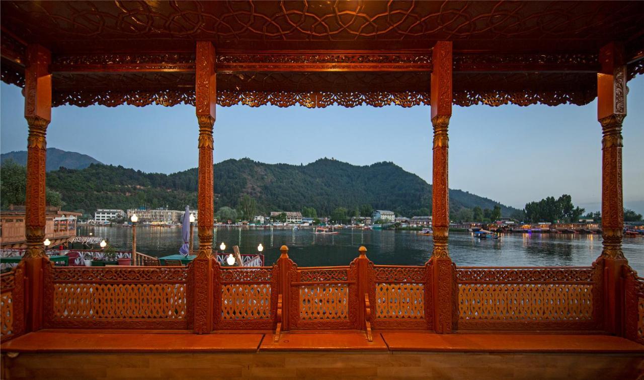 Kolu Group Of Houseboats Hotel Srinagar  Exterior photo